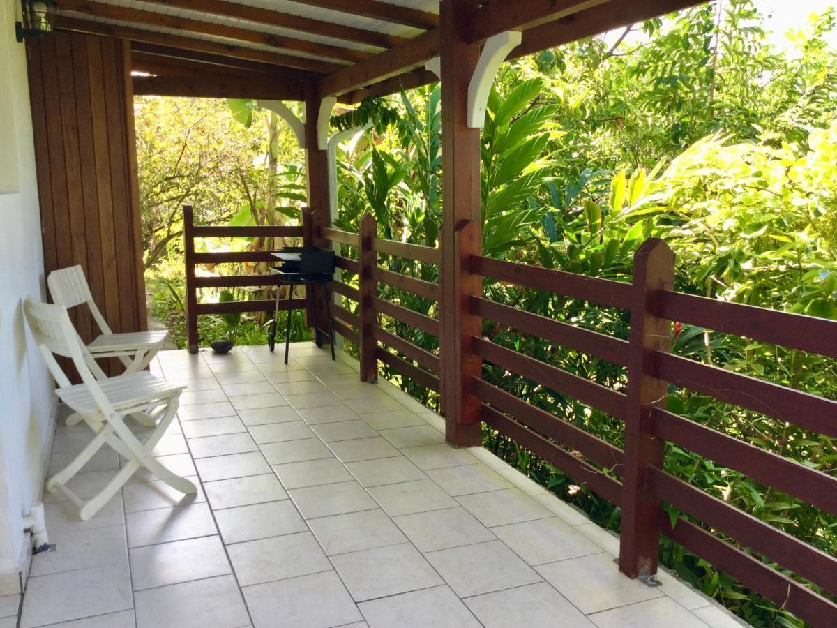 Chez Jocelyne Pres Des Sources Chaudes Villa Bouillante Ngoại thất bức ảnh
